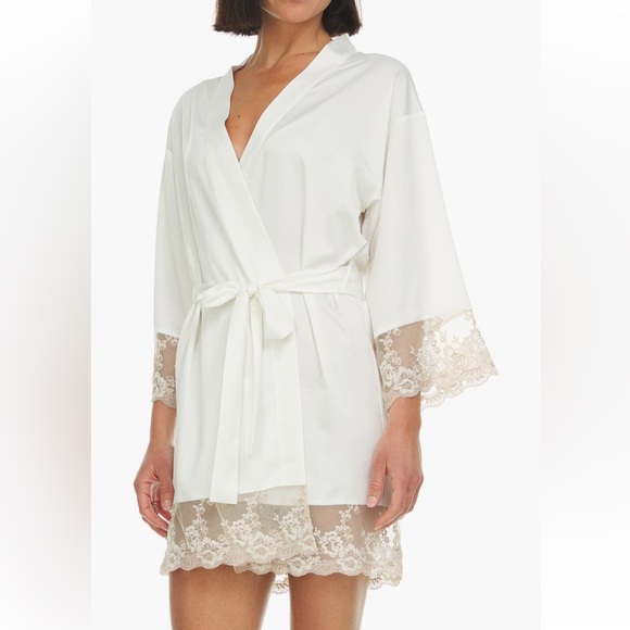 Flora Nikrooz Rosa Satin Robe Ivory Small - Picture 8 of 10